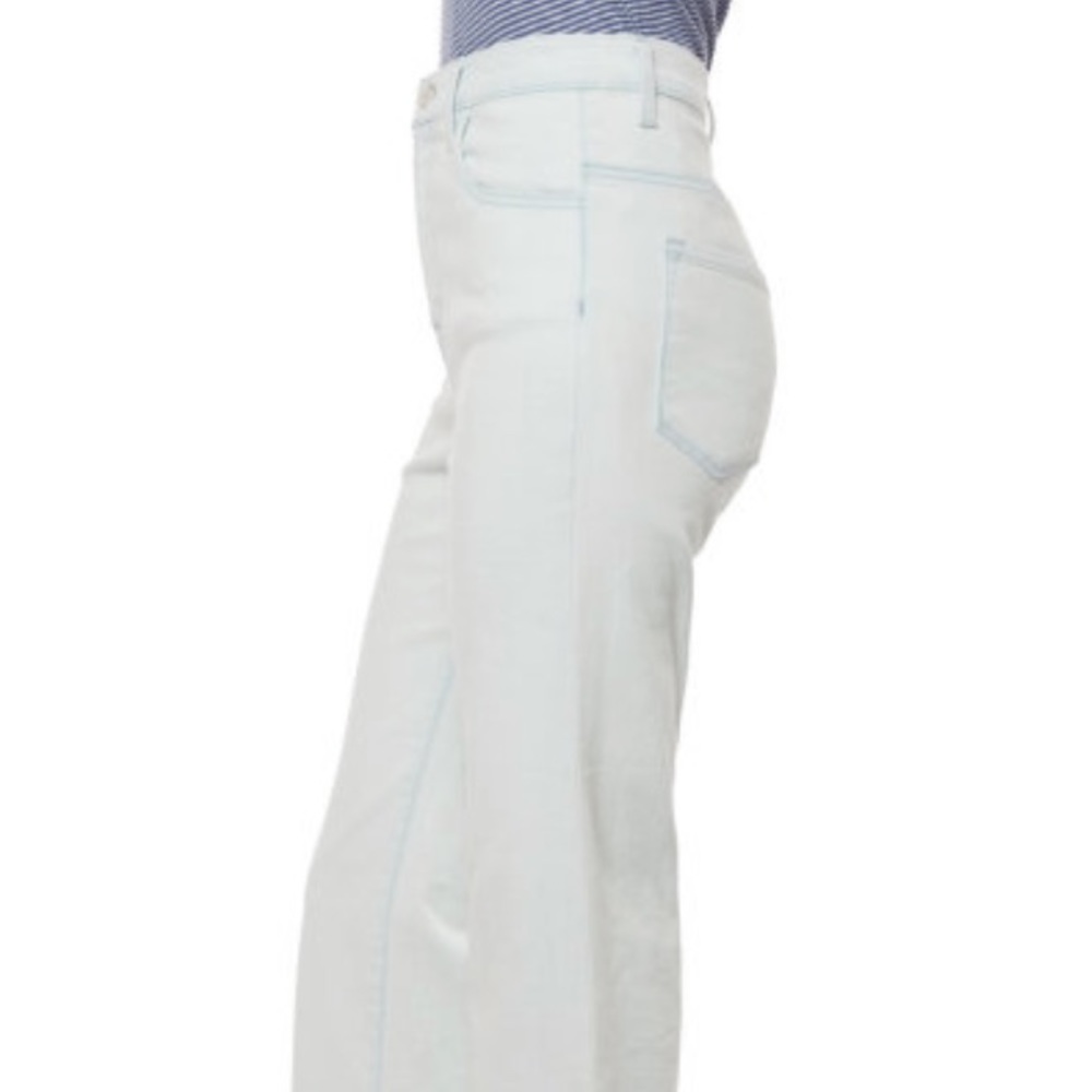 SOLD! J Brand || Joan Crop Jean in Powdered - Picture 5 of 8